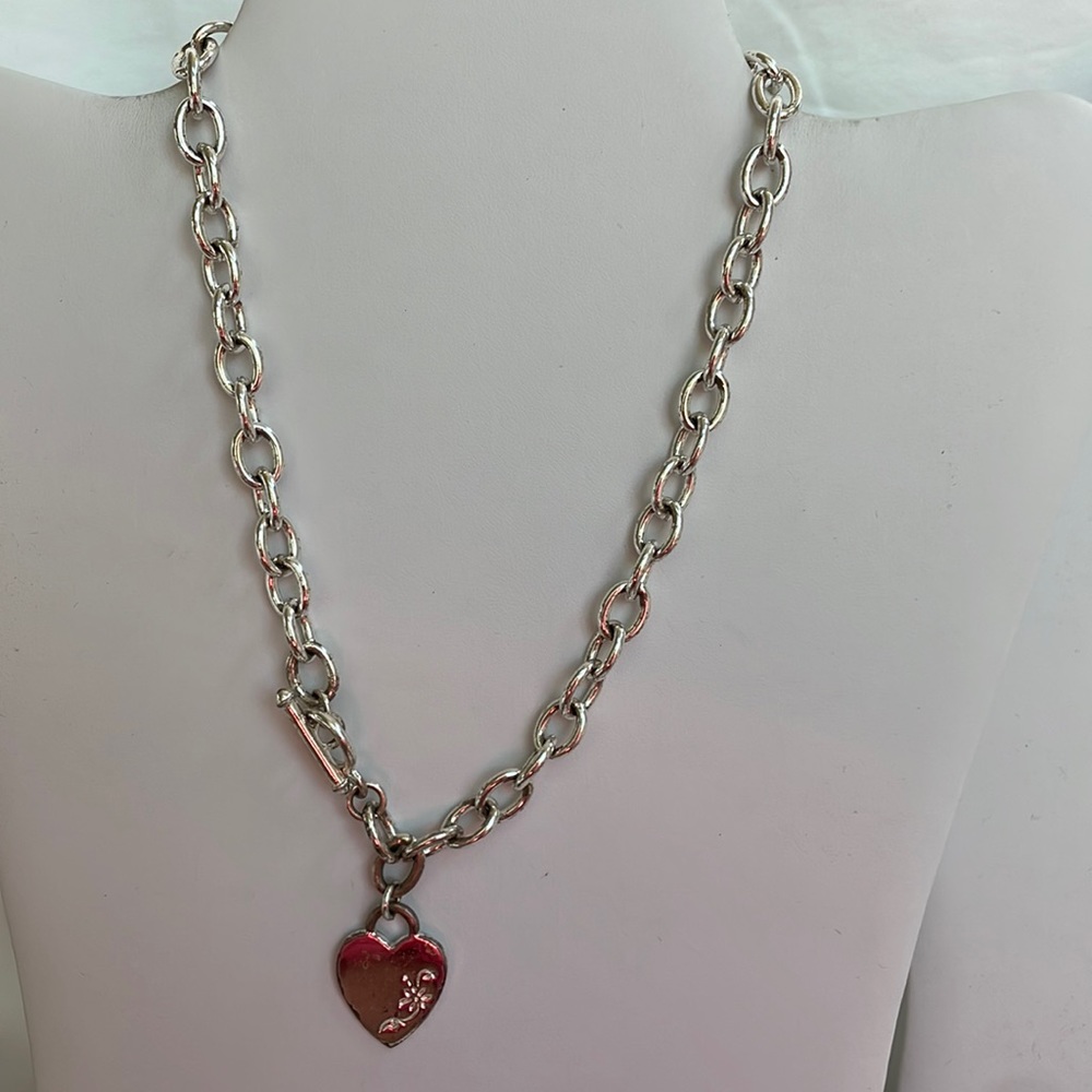 Nine West Silver Tone Heart Toggle Necklace.